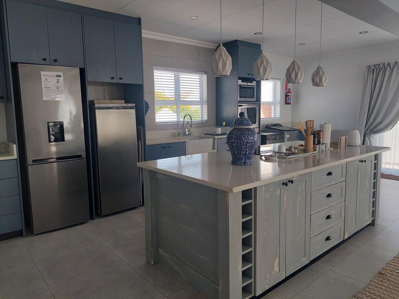 5 Bedroom Property for Sale in Britannia Bay Western Cape